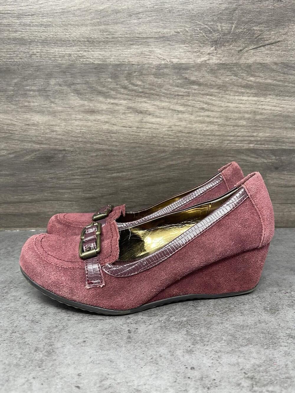 St Johns Bay Shoes Womens Size 7.5 Red Suede Wedge Loafer